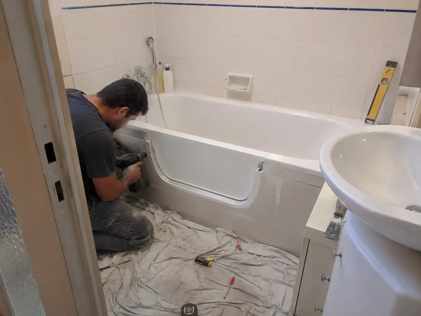 Image installateur douche senior 8 senior france confort